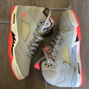Air Jordan Retro 5 Hot Lava
